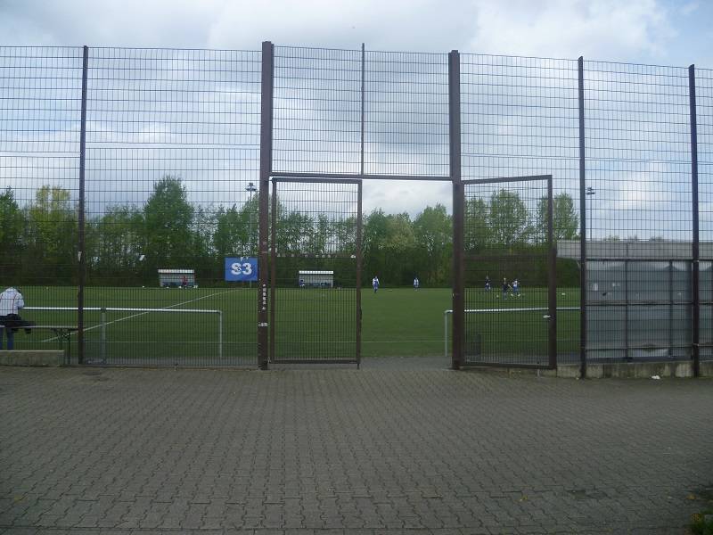 Trainingsgelnde_am_Rewirpowerstadion_Platz_3