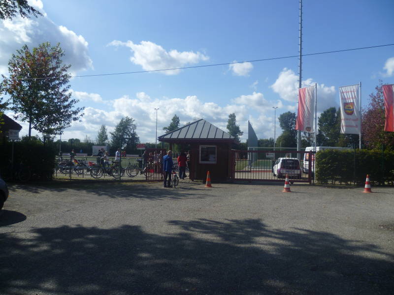Willy-Lemkens-Sportpark_Nebenplatz_1