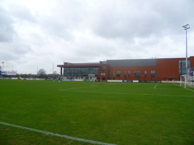 Damburgstadion