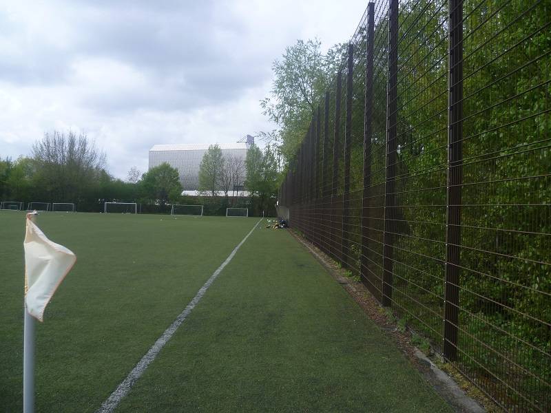 Trainingsgelnde_am_Rewirpowerstadion_Platz_3