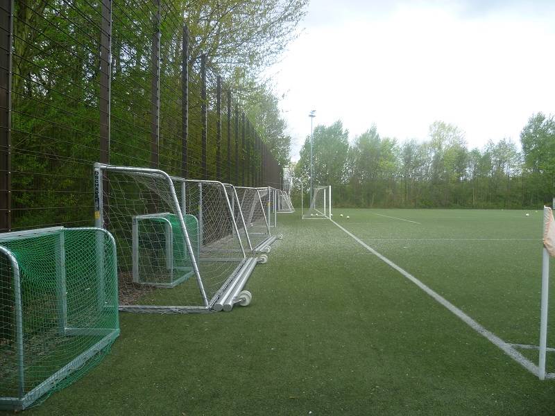 Trainingsgelnde_am_Rewirpowerstadion_Platz_3