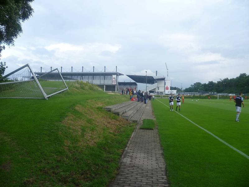 Willi-Lippens-Sportplatz